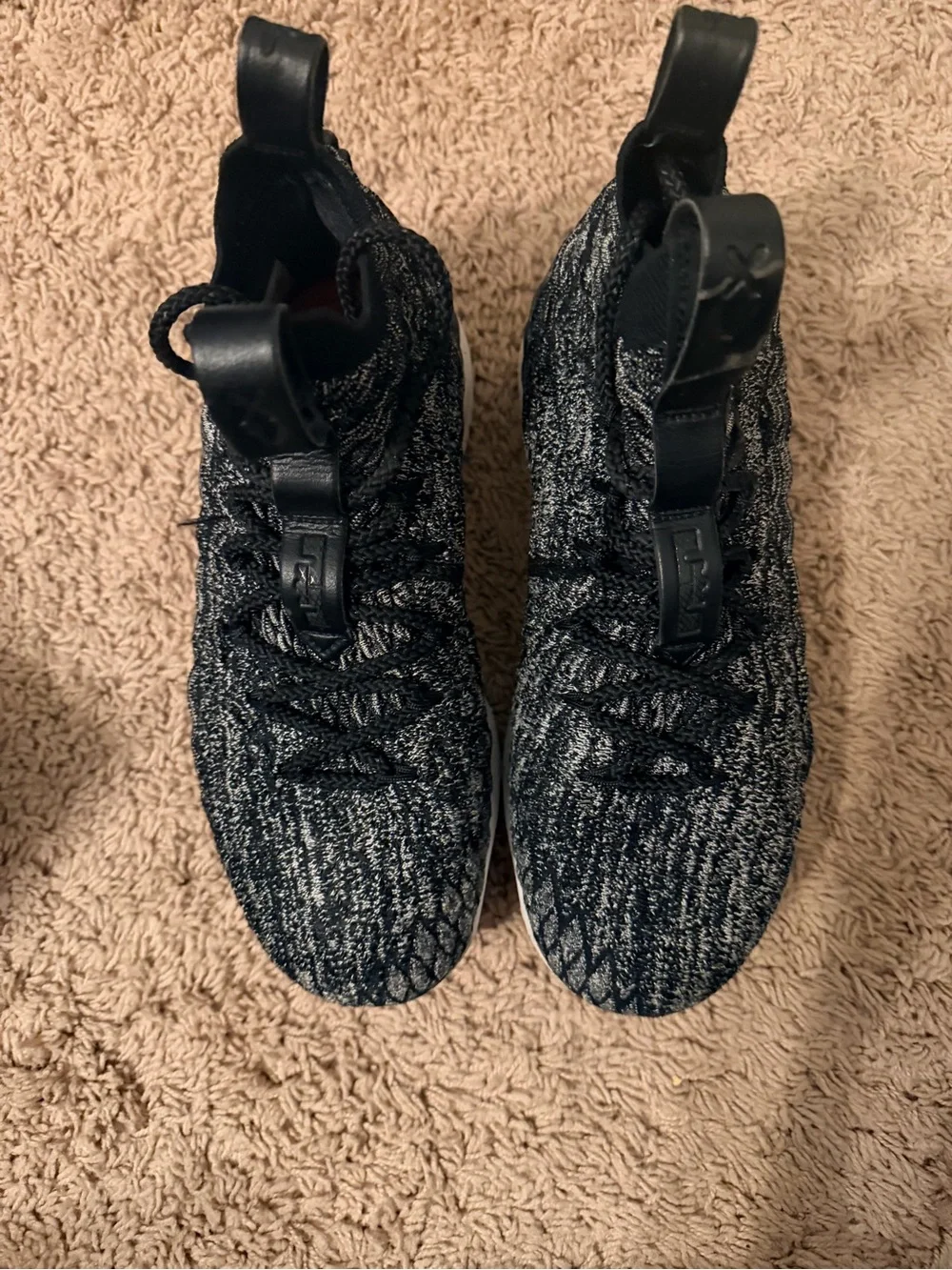 Nike LeBron XV (Ashes) Boys Basketball High Top Sneakers 6Y